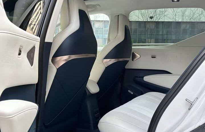 
								ZEEKR X 5-Seat Long-Range Version full									