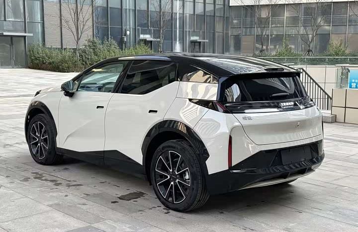 
								ZEEKR X 5-Seat Long-Range Version full									