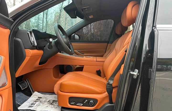 
								Huawei AITO M8 Extended Range Max+ Edition full									